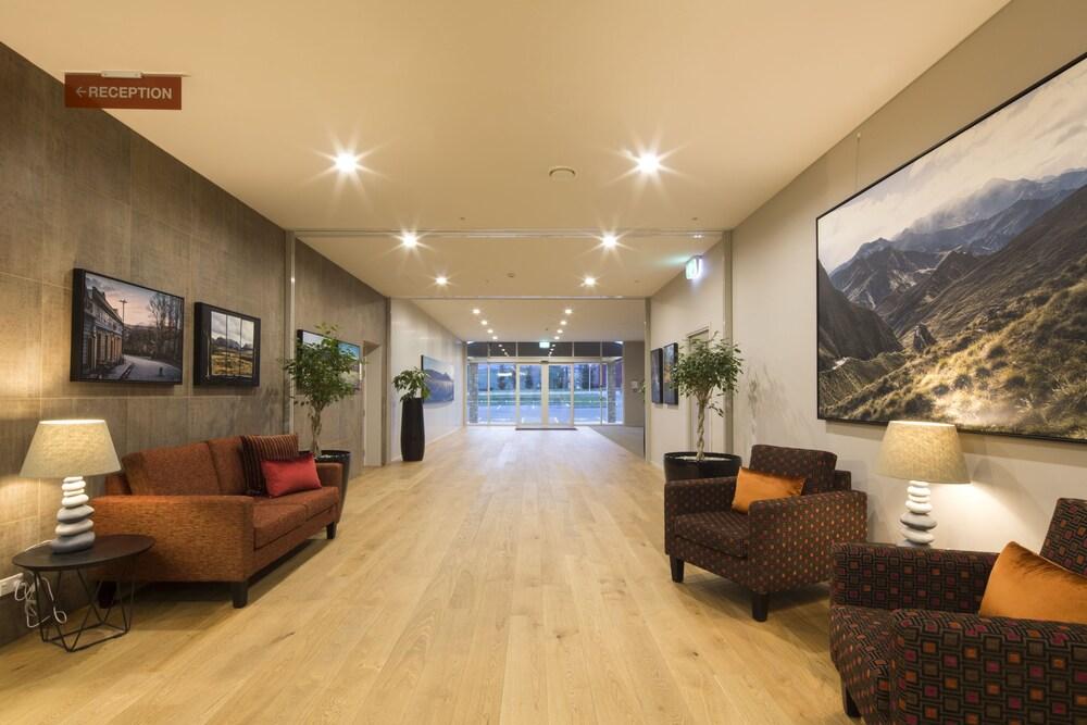 Ramada Suites By Wyndham Queenstown Remarkables Park Экстерьер фото