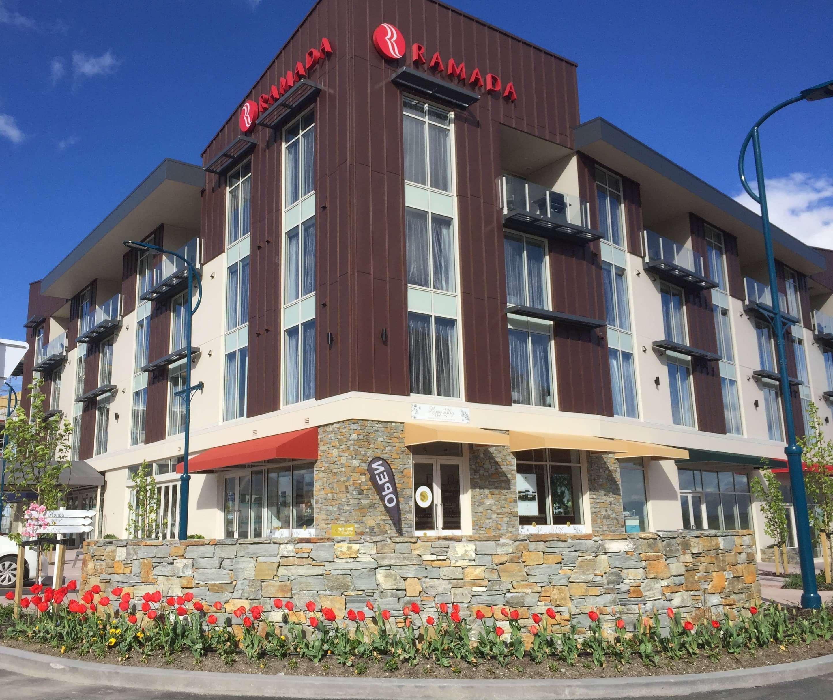 Ramada Suites By Wyndham Queenstown Remarkables Park Экстерьер фото