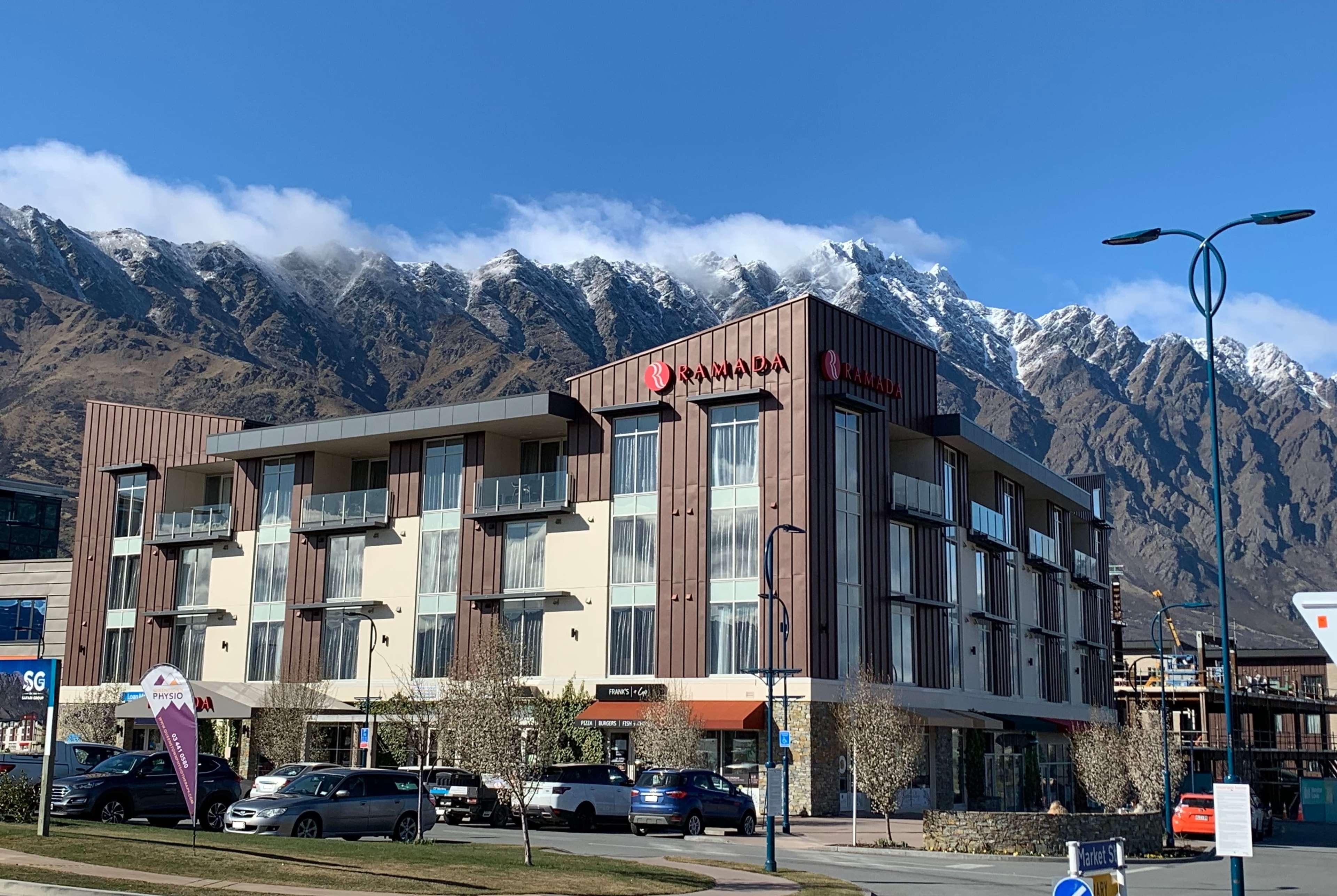 Ramada Suites By Wyndham Queenstown Remarkables Park Экстерьер фото