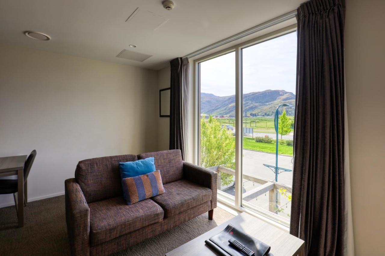 Ramada Suites By Wyndham Queenstown Remarkables Park Экстерьер фото