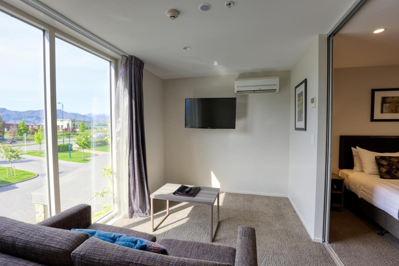 Ramada Suites By Wyndham Queenstown Remarkables Park Экстерьер фото