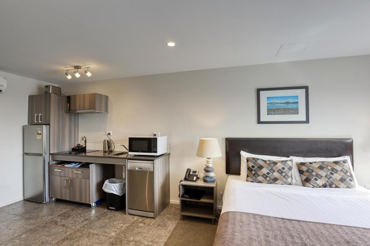 Ramada Suites By Wyndham Queenstown Remarkables Park Экстерьер фото