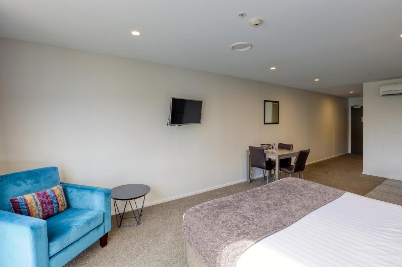 Ramada Suites By Wyndham Queenstown Remarkables Park Экстерьер фото