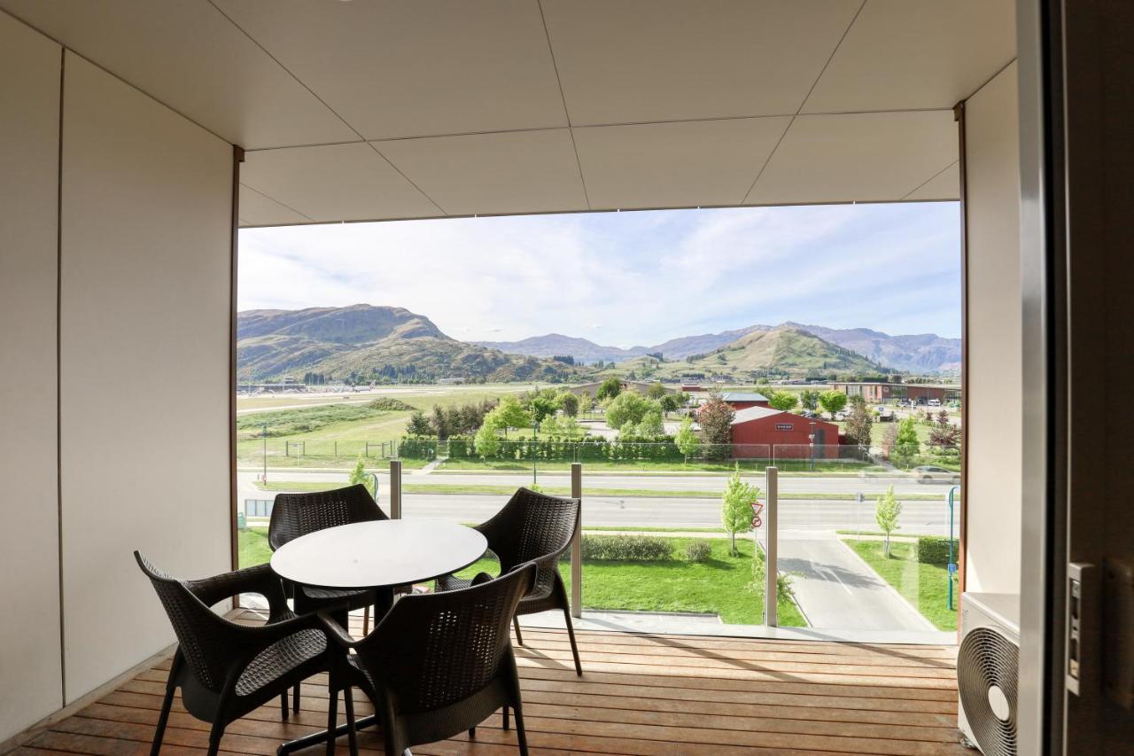 Ramada Suites By Wyndham Queenstown Remarkables Park Экстерьер фото