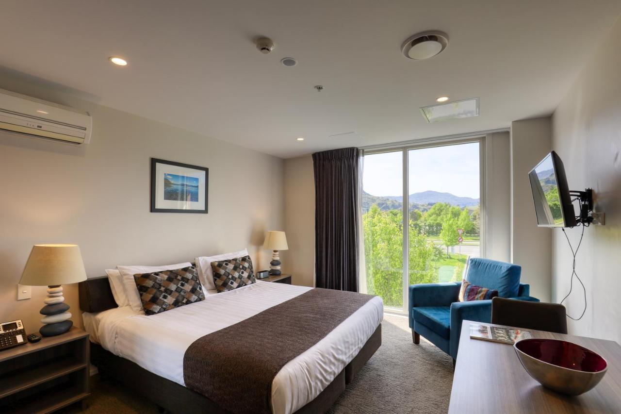 Ramada Suites By Wyndham Queenstown Remarkables Park Экстерьер фото