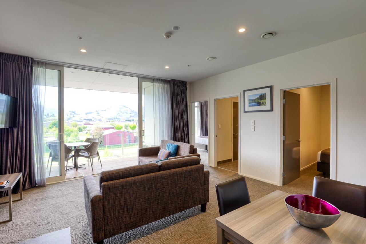 Ramada Suites By Wyndham Queenstown Remarkables Park Экстерьер фото