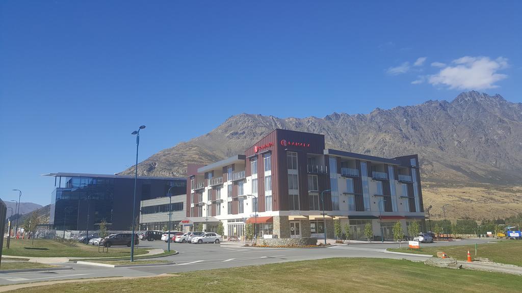 Ramada Suites By Wyndham Queenstown Remarkables Park Экстерьер фото