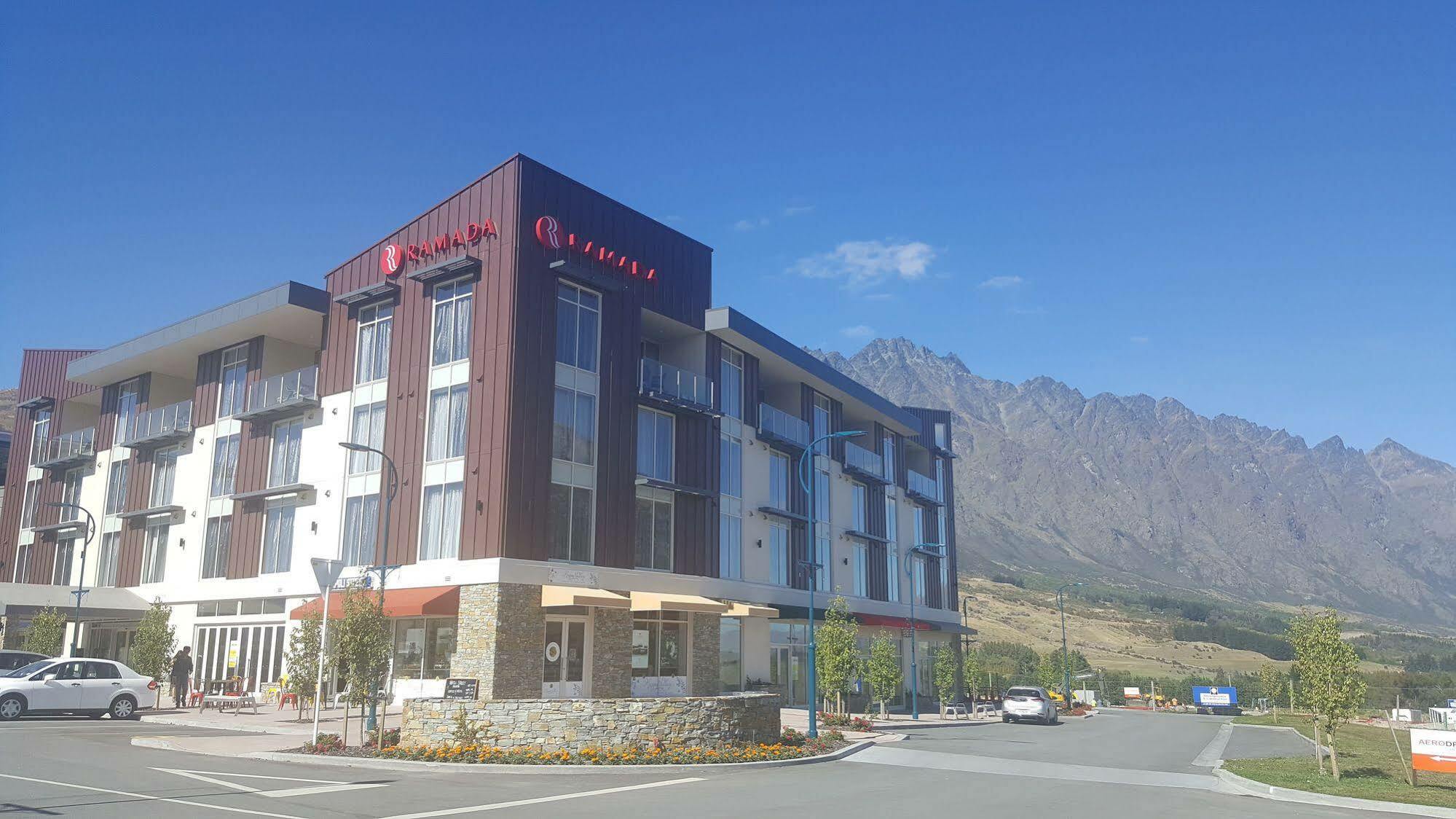 Ramada Suites By Wyndham Queenstown Remarkables Park Экстерьер фото